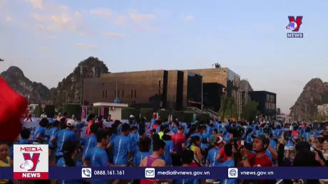 13.500 vận động viên tham gia giải chạy Marathon Di sản Hạ Long