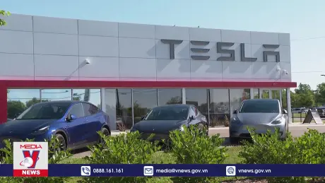 Tesla triệu hồi gần 700.000 xe tại Mỹ